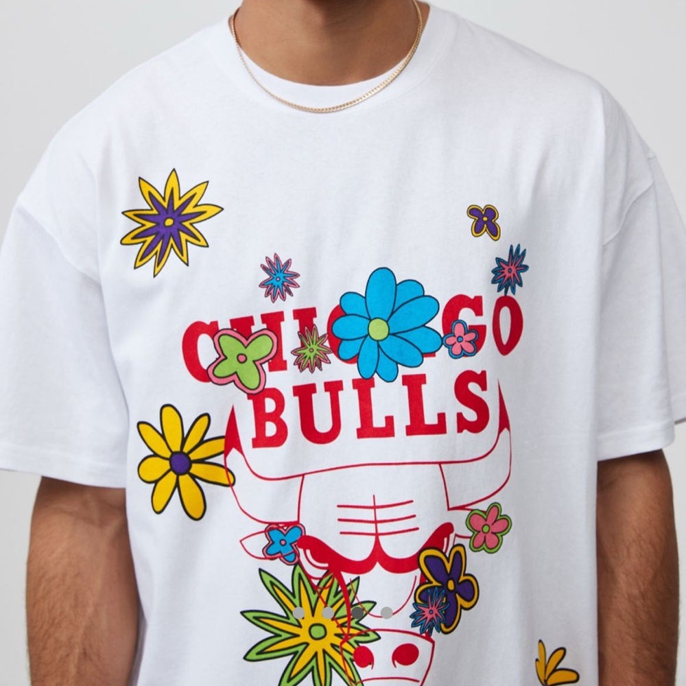 Chicago Bulls Graphic T-Shirt (XL) | Urban Outfitters, Ultra Game